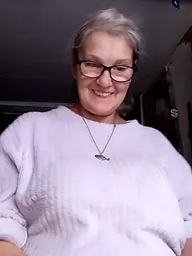 Snapshot of irinamaux chatting on 07-02-26, 06:14 irinamaux online show from 07-02-26, 06:14