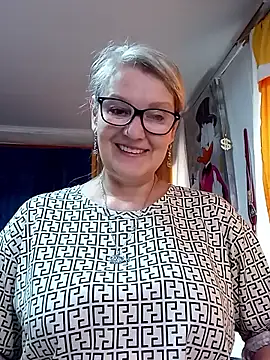 irinamaux online show from 04-18-26, 08:16