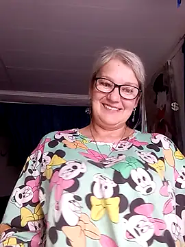 Snapshot of irinamaux chatting on 06-05-26, 04:17 irinamaux online show from 06-05-26, 04:17