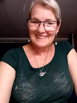 Snapshot of irinamaux chatting on 07-11-26, 03:12 irinamaux online show from 07-11-26, 03:12