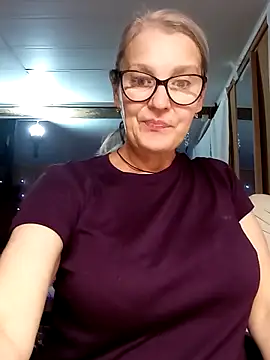 irinamaux online show from 10-25-25, 05:02