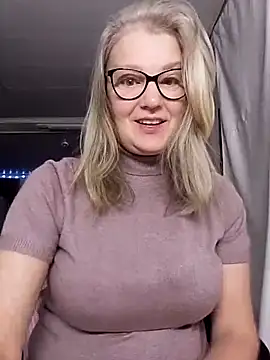 irinamaux online show from 11-19-25, 05:29