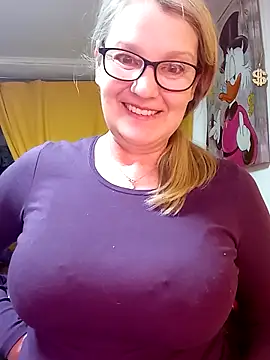 irinamaux online show from 03-07-26, 11:10