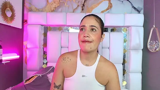 emily madrid online show from 11-11-25, 05:24