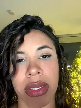 Brunettexio online show from 12-17-25, 03:22