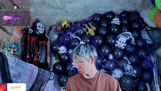 Levii Ackermann online show from 10-17-25, 02:19