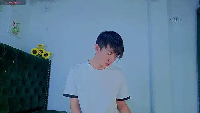 Levii Ackermann online show from 04-13-26, 01:48