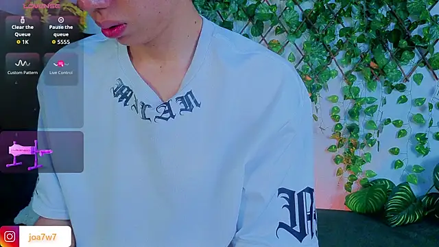 Levii Ackermann online show from 01-08-26, 02:01