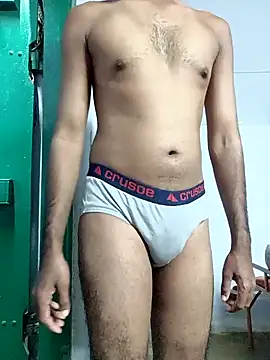 Snapshot of mr_slim_body chatting on 12-13-24, 04:27 mr slim body online show from 12-13-24, 04:27
