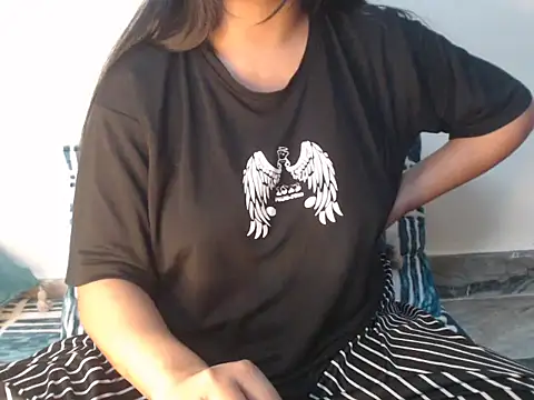 Freya nia online show from 01-12-26, 04:47