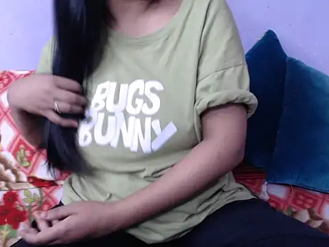 Freya nia online show from 12-17-25, 06:18