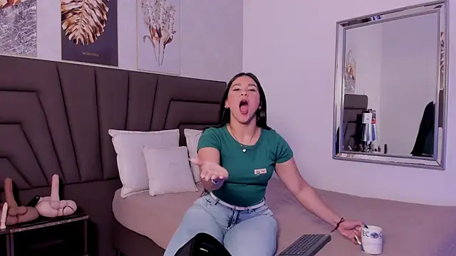 Sofi Perez  online show from 10-11-25, 11:22