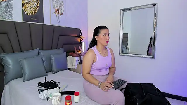 Sofi Perez  online show from 06-03-26, 11:11