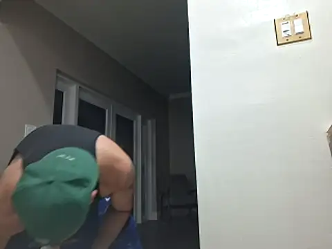 Zander823 online show from 04-01-26, 04:25