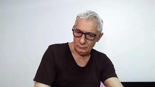 BIGUNCUTHARDCOCK online show from 04-18-26, 01:30