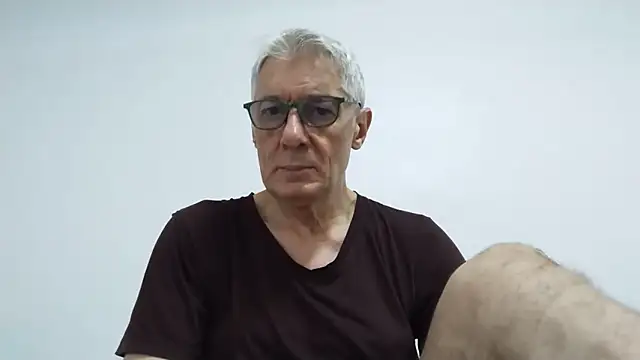 Snapshot of BIGUNCUTHARDCOCK chatting on 06-13-26, 11:56 BIGUNCUTHARDCOCK online show from 06-13-26, 11:56