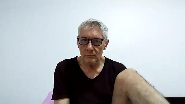 Snapshot of BIGUNCUTHARDCOCK chatting on 05-09-26, 12:14 BIGUNCUTHARDCOCK online show from 05-09-26, 12:14