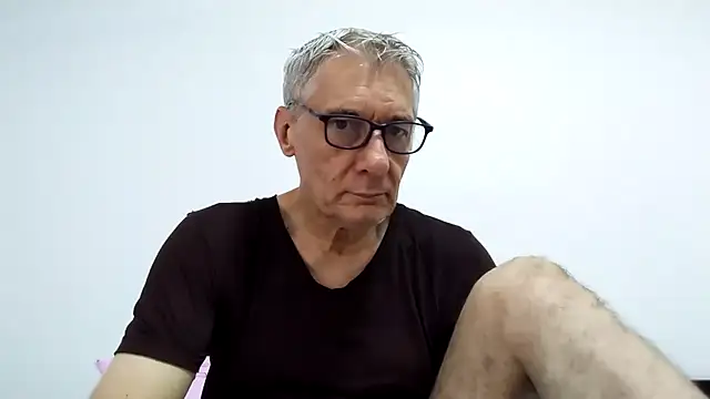 Snapshot of BIGUNCUTHARDCOCK chatting on 05-14-26, 12:29 BIGUNCUTHARDCOCK online show from 05-14-26, 12:29