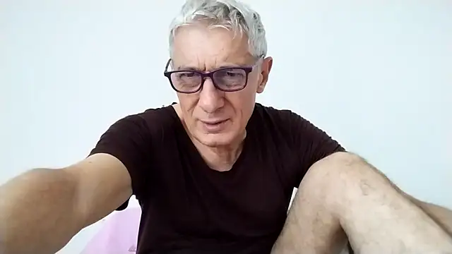Snapshot of BIGUNCUTHARDCOCK chatting on 05-02-26, 01:22 BIGUNCUTHARDCOCK online show from 05-02-26, 01:22