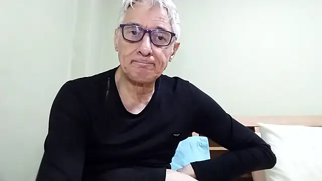 BIGUNCUTHARDCOCK online show from 01-11-26, 02:40