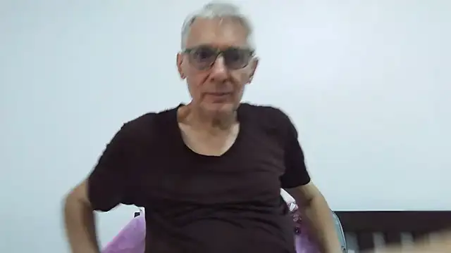 Snapshot of BIGUNCUTHARDCOCK chatting on 07-14-26, 02:49 BIGUNCUTHARDCOCK online show from 07-14-26, 02:49