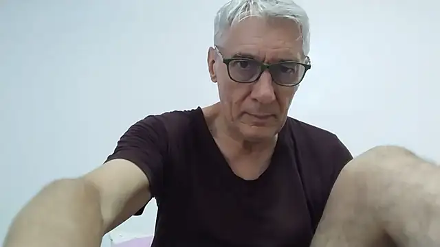 Snapshot of BIGUNCUTHARDCOCK chatting on 06-16-26, 12:32 BIGUNCUTHARDCOCK online show from 06-16-26, 12:32
