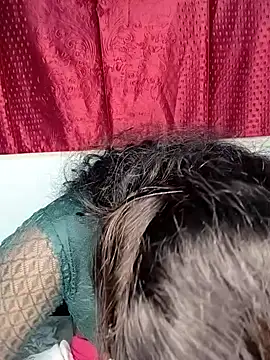 Snapshot of tamilachi4u chatting on 12-29-24, 03:45 tamilachi4u online show from 12-29-24, 03:45