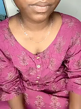 Snapshot of tamilachi4u chatting on 01-06-25, 06:52 tamilachi4u online show from 01-06-25, 06:52