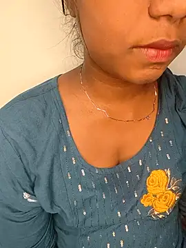 Snapshot of tamilachi4u chatting on 03-06-25, 05:00 tamilachi4u online show from 03-06-25, 05:00