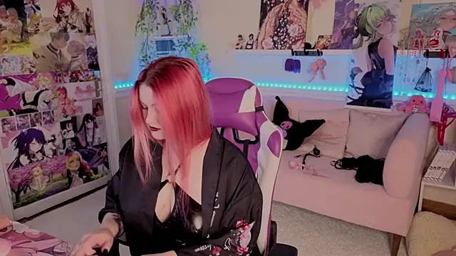 Unholy Lady online show from 11-12-25, 06:17