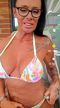 Snapshot of Misses-Cougar chatting on 07-14-26, 01:50 Misses-Cougar online show from 07-14-26, 01:50
