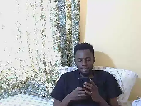 Snapshot of large_blackdick chatting on 10-03-25, 09:44 large blackdick online show from 10-03-25, 09:44
