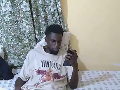Snapshot of large_blackdick chatting on 09-11-25, 07:36 large blackdick online show from 09-11-25, 07:36