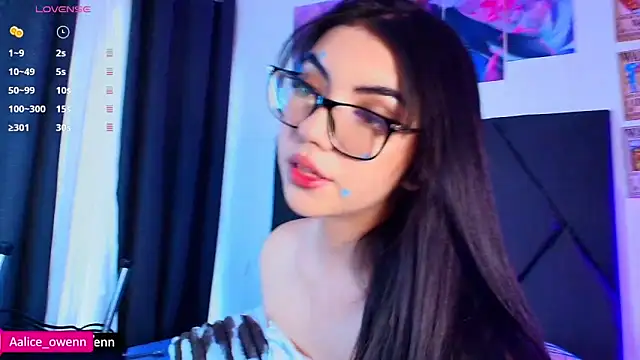 Aliceowenn online show from 11-11-25, 09:09