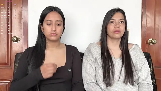 Snapshot of 2SummerLove1 chatting on 02-10-26, 03:00 2SummerLove1 online show from 02-10-26, 03:00