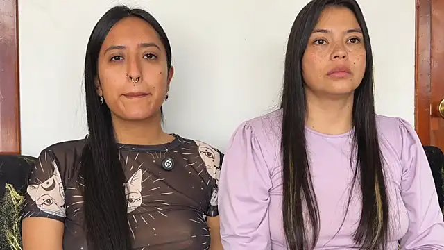 Snapshot of 2SummerLove1 chatting on 01-18-26, 02:31 2SummerLove1 online show from 01-18-26, 02:31