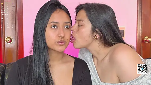 2SummerLove1 online show from 03-20-26, 08:10