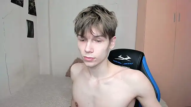 Makentoshi  online show from 03-22-25, 10:28