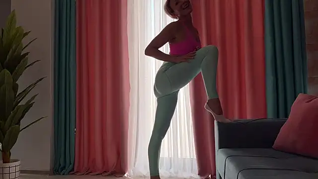 UrGoddessJenny online show from 11-06-25, 09:57