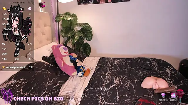 Snapshot of gigi_zahir chatting on 02-21-26, 04:36 gigi zahir online show from 02-21-26, 04:36