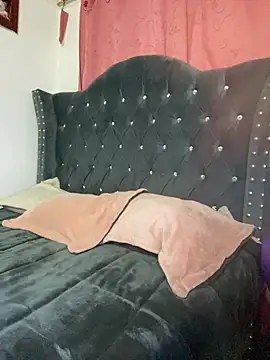 CristalGmez online show from 11-03-25, 03:12