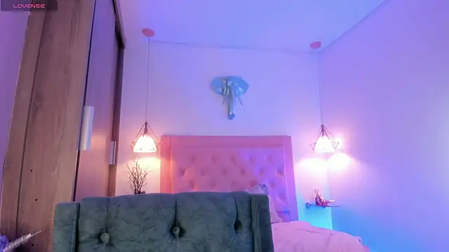 kimmy099 online show from 03-19-25, 01:43