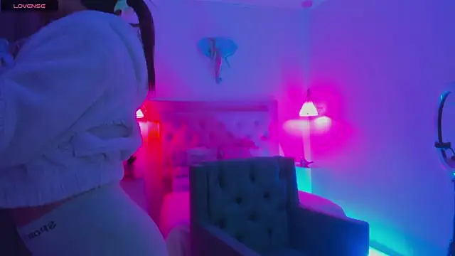 kimmy099 online show from 02-08-25, 07:49