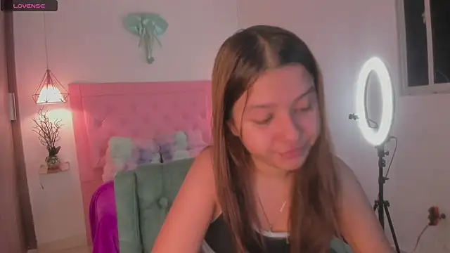 kimmy099 online show from 02-18-25, 11:08