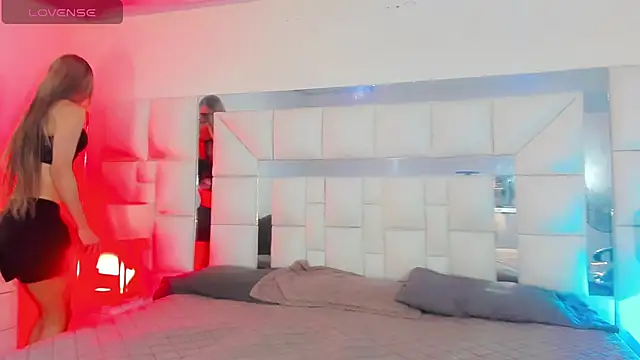 Victoria Kastelo online show from 04-18-26, 08:53