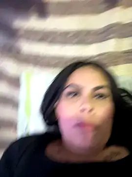 Julieta Coopeer  online show from 09-27-25, 11:00