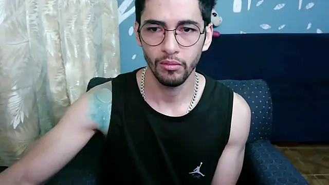 Snapshot of ponzothc chatting on 10-04-25, 10:11 ponzothc online show from 10-04-25, 10:11