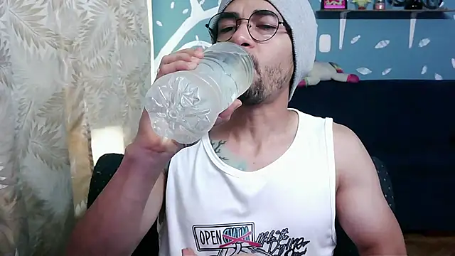 Snapshot of ponzothc chatting on 11-03-25, 08:23 ponzothc online show from 11-03-25, 08:23