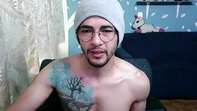 Snapshot of ponzothc chatting on 11-06-25, 08:35 ponzothc online show from 11-06-25, 08:35