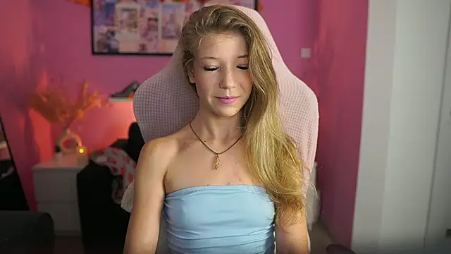 missicute online show from 11-01-25, 02:44